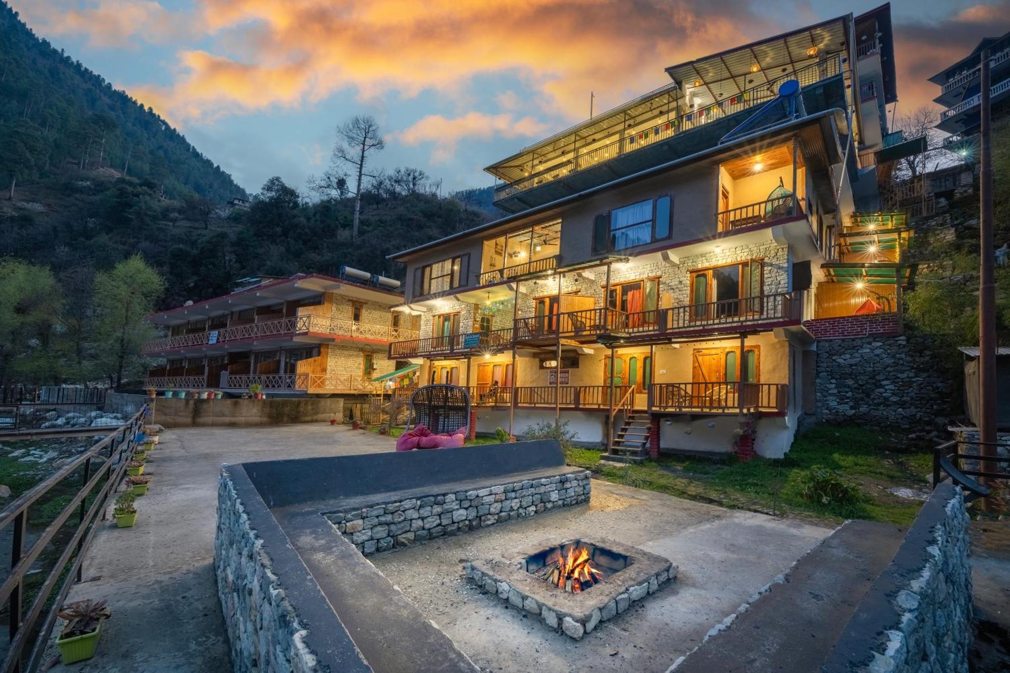 Sharda Resort-Tirthan Valley Banjar Экстерьер фото