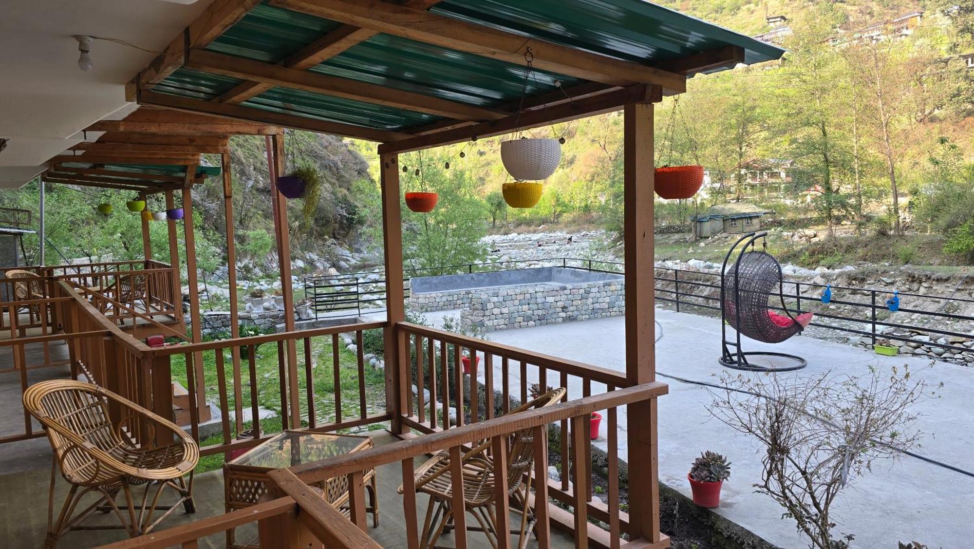 Sharda Resort-Tirthan Valley Banjar Экстерьер фото